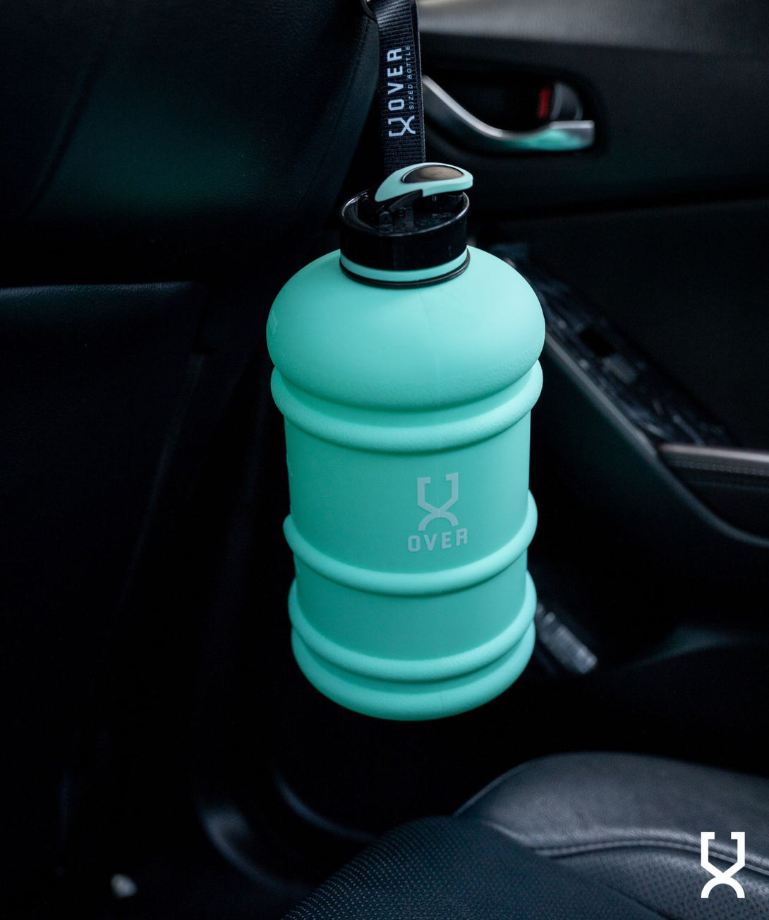 2.2L Oversized Bottle with Flip Cap