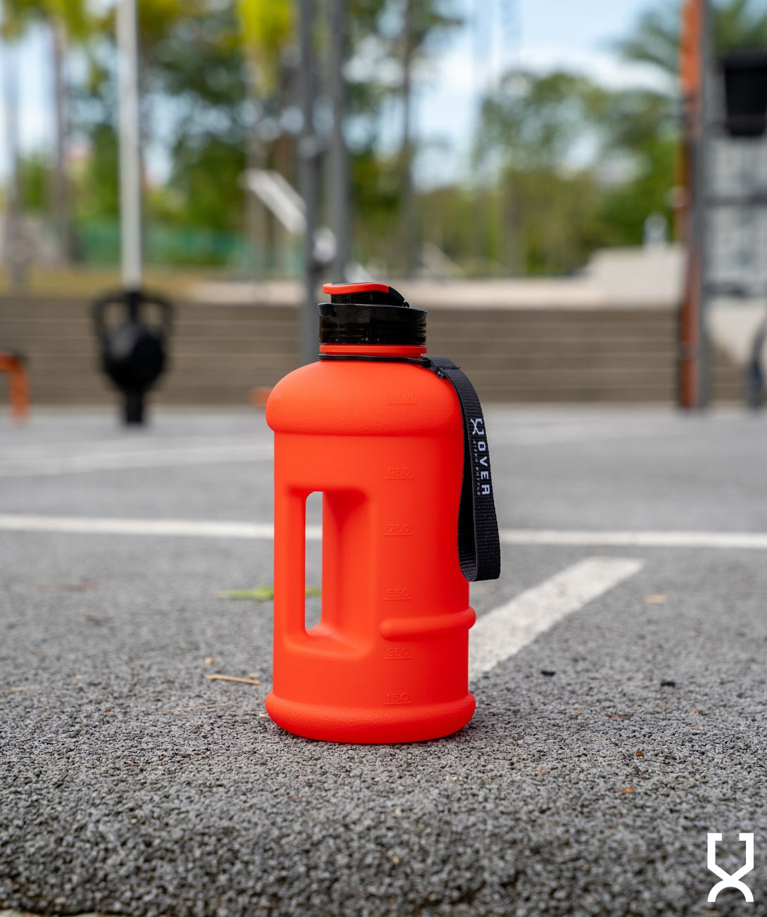 1.5L Oversized Bottle with Flip Cap