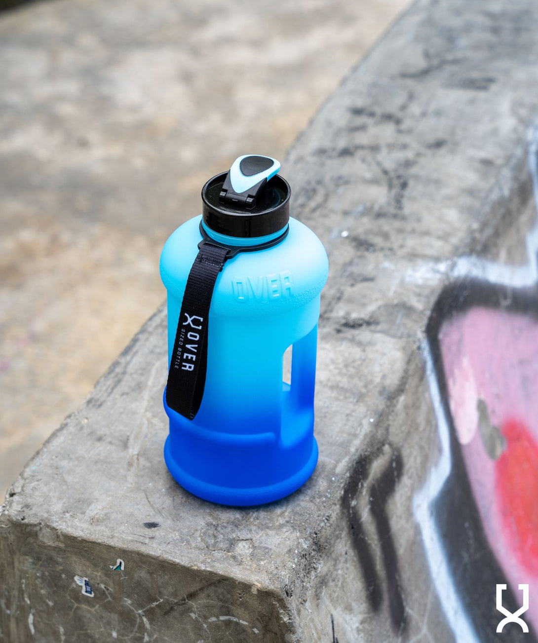 1.5L Oversized Bottle with Flip Cap